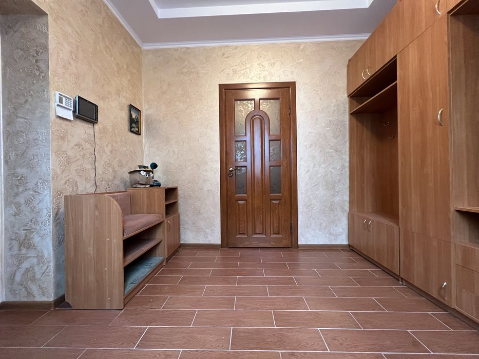 Продам якісний будинок з каміном, лазнею та альтанкою