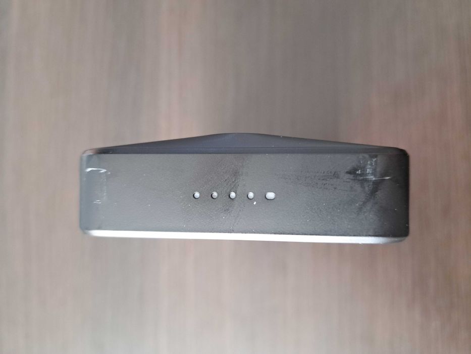Magnetyczny bezprzewodowy Power Bank z podstawką ESR MagSafe 10000 mAh