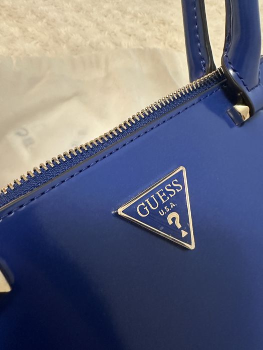 Mala carteira Guess nunca usada azul
