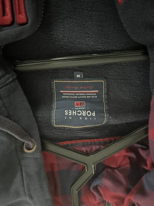 Casaco Lion of Porches