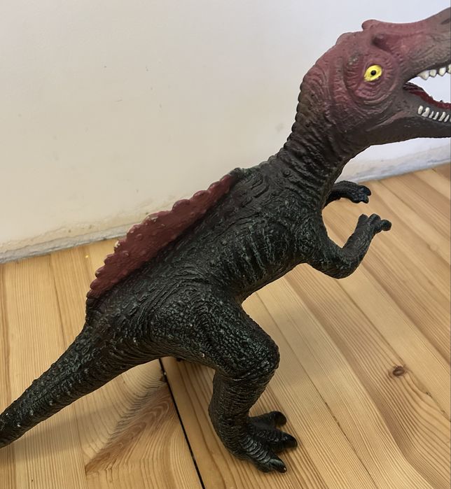 Dinozaur duzy dzwieki