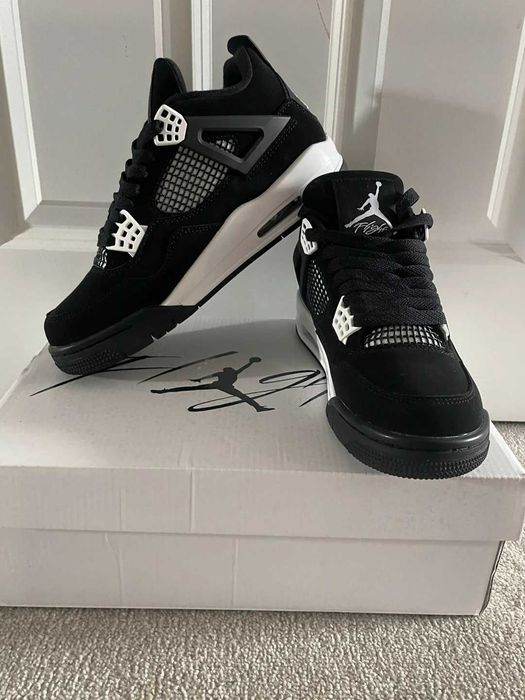 Jordan 4 Retro White Thunder R.38