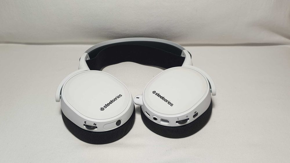 Słuchawki bezprzewodowe SteelSeries Arctis 7+WHITE - stan IDEALNY.