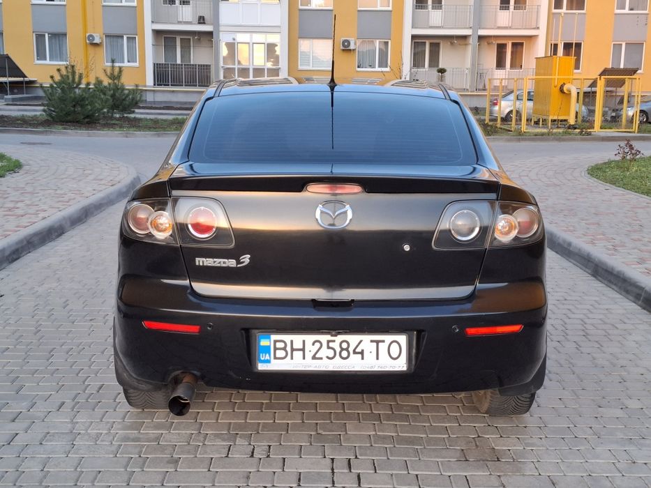 Мазда 3  MAZDA 3 автомат