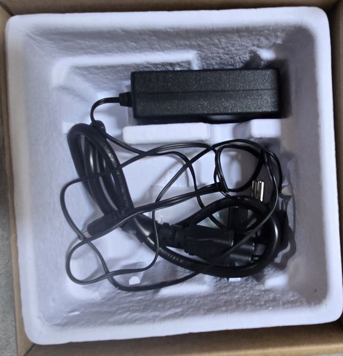 Ubiquiti UniFi Security Gateway Switch 3 Portas Gigabit Ethernet