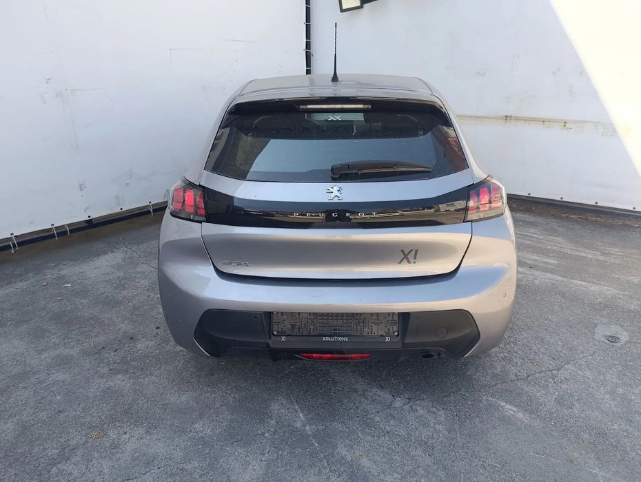 Para peças PEUGEOT 208 II