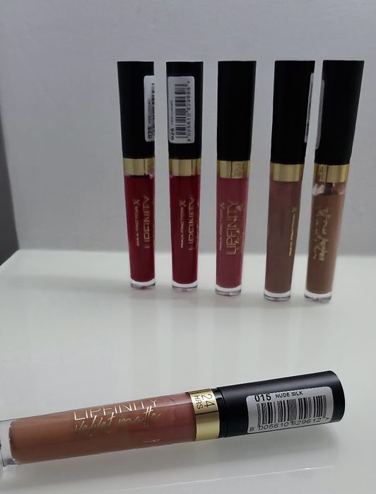 Max factor Lipfinity velvet matte pomadka 015 nude silk