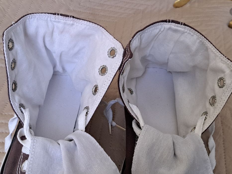 ButTrampki CONVERSE nr 41 , prawie jak nowe .