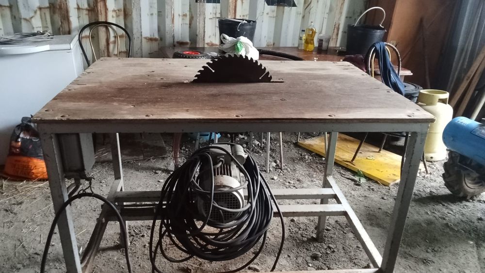 Mesa de corte de madeira