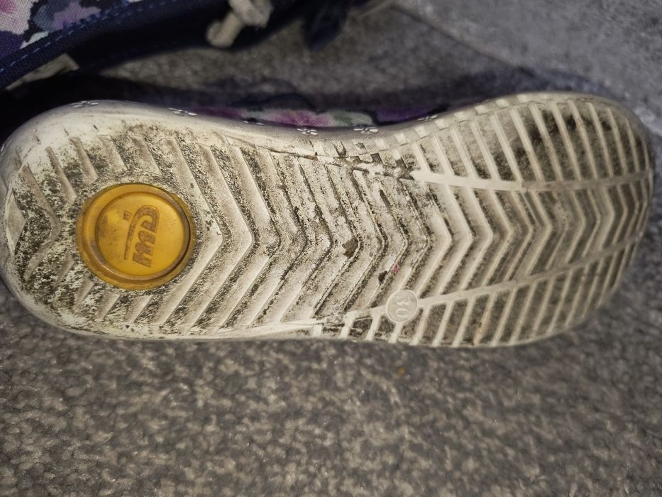 Buty wsuwane rozmiar 30