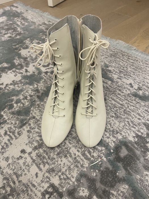 Ботільйони Zara