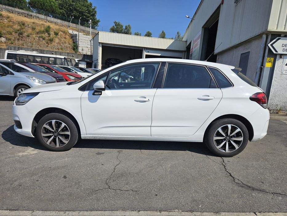 Citroën C4 II 1.2 THP de 2017 para peças
