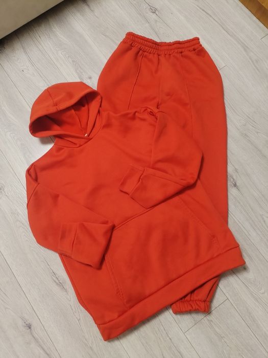 Теплий костюм на осінь, холодні вечора, спортивний костюм