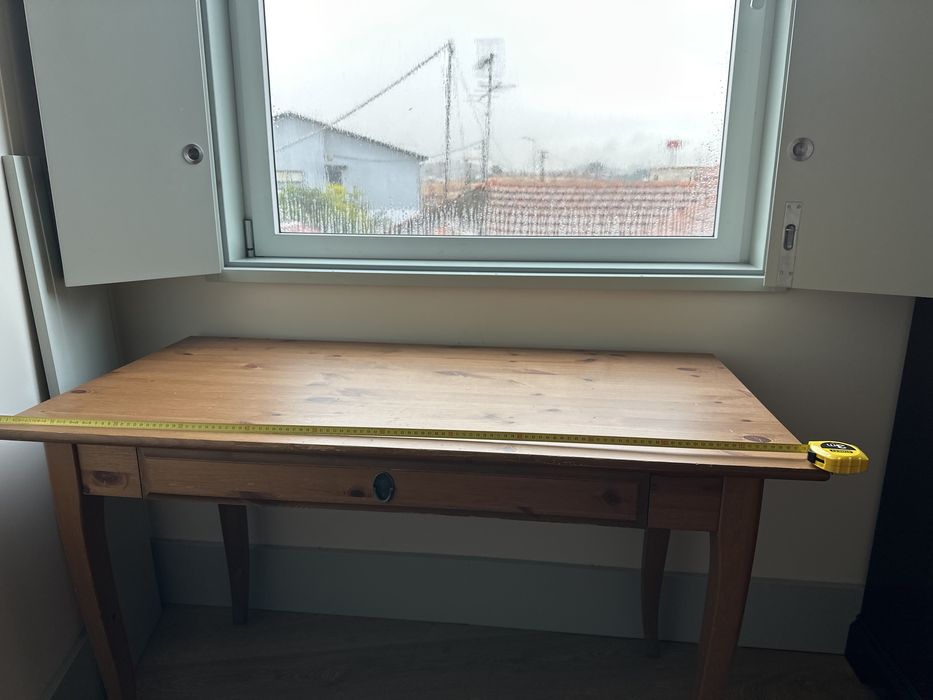 Mesa / secretaria Madeira