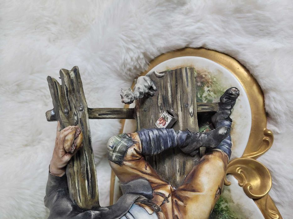 Stara Włoska figurka porcelanowa " Pan żul i kot"