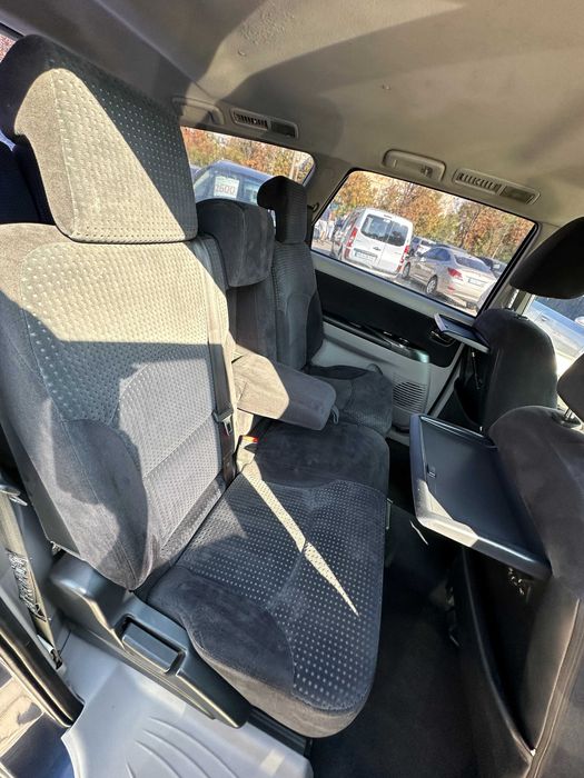 Продам  Mitsubishi Grandis 2006 рік можлива розстрочка,кредит,обмін!