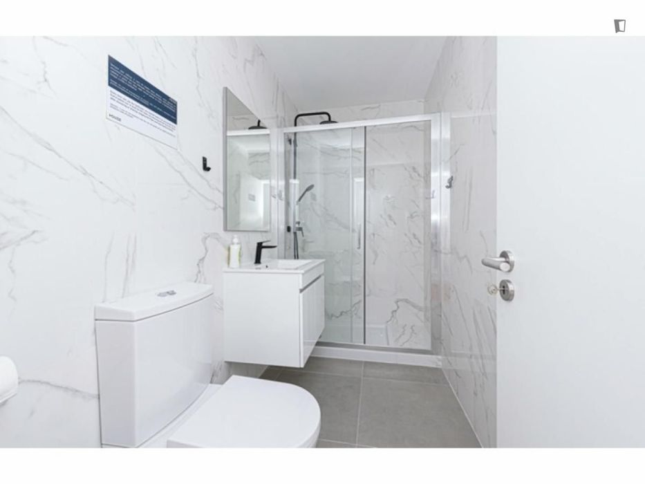 Quarto - localizado em Lapa Lisbon