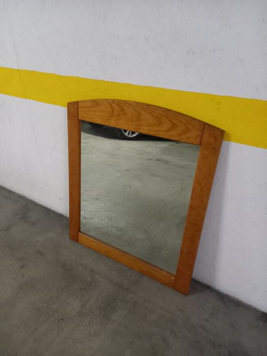 Espelho com moldura | Madeira