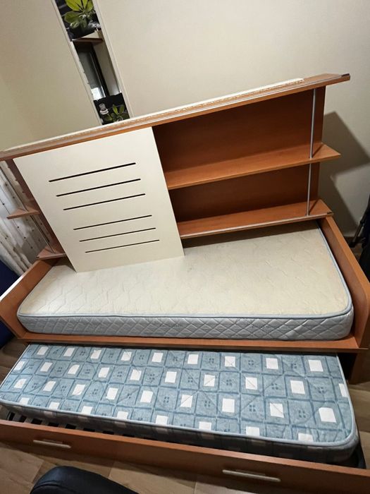 Quarto estudio+ estante