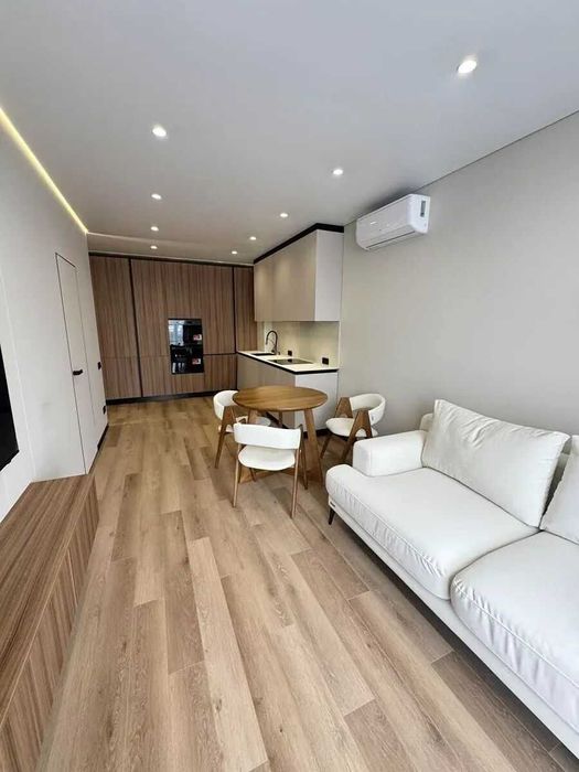 Продаж 1.5 кім квартири з сучасним ремонтом в центрі