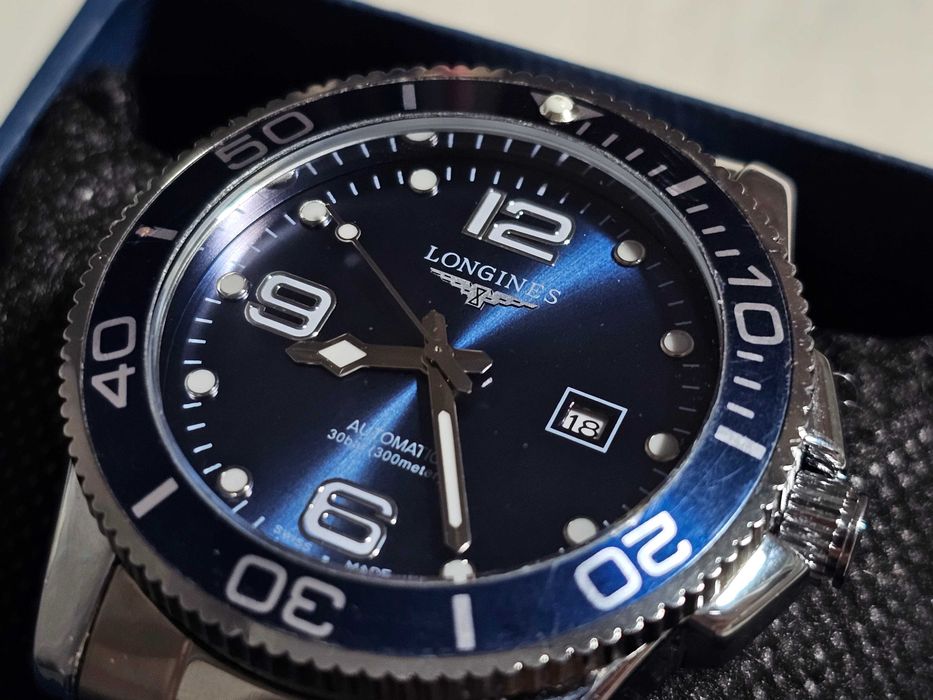 Часы Longines HydroConquest