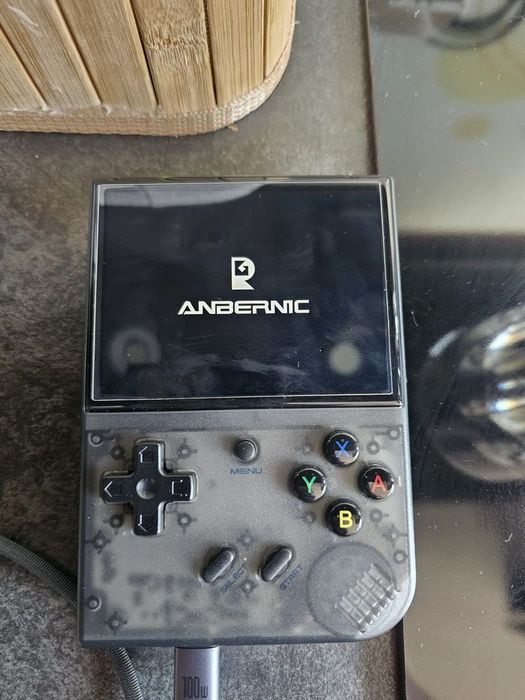 Konsola anbernic rg35xx