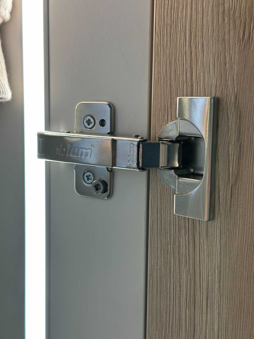 Виготовлення тумб, шаф-купе та інші меблі для спальні на замовлення