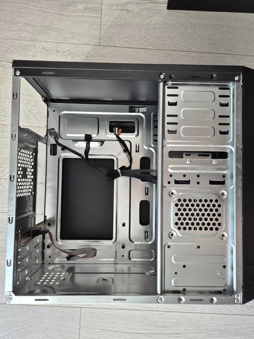 компактний mATX корпус Crown СМС-4200
