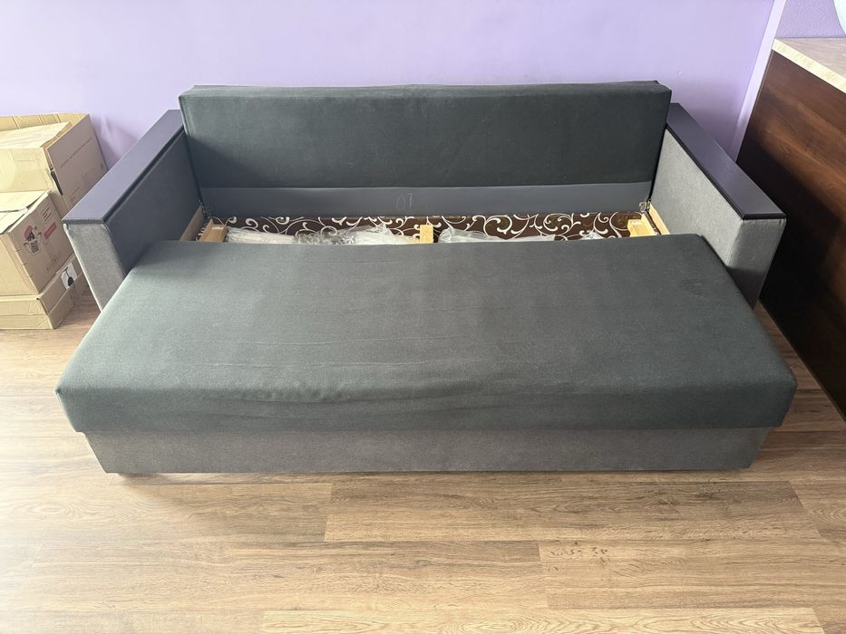 Диван сірий 160х180