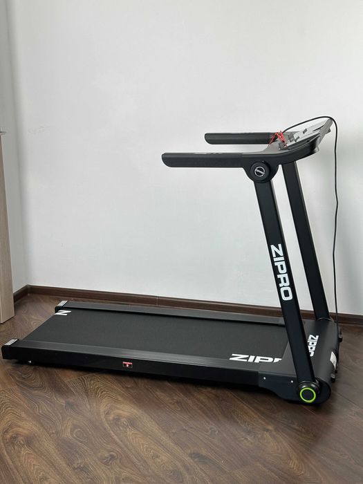 Продам бігову доріжку Zipro Pacto iConsole+