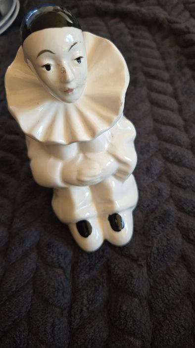 Ceramiczna figurka Pierrot.