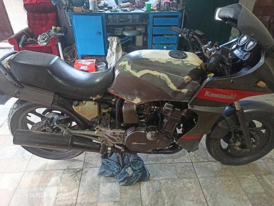 Kawasaki GPZ900R Ninja