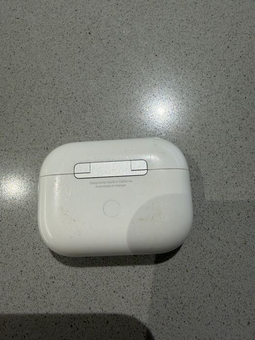 AirPods Pro 1  // 2022