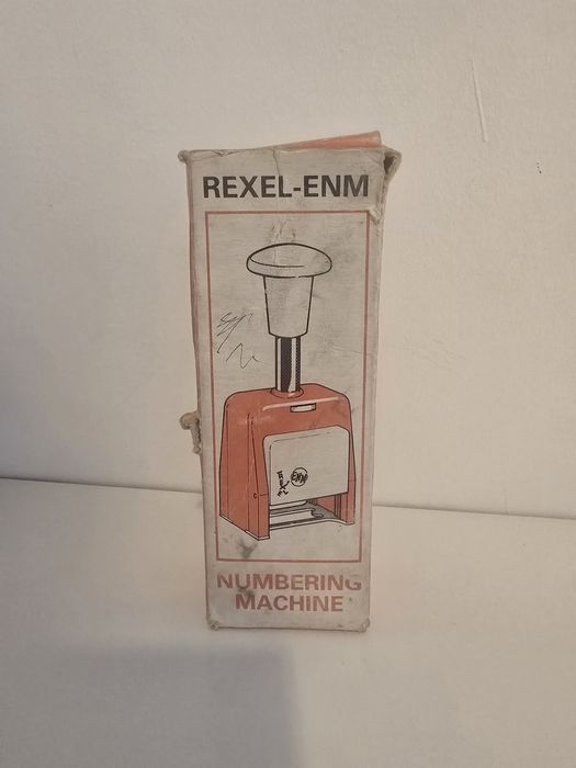 Numbering machine