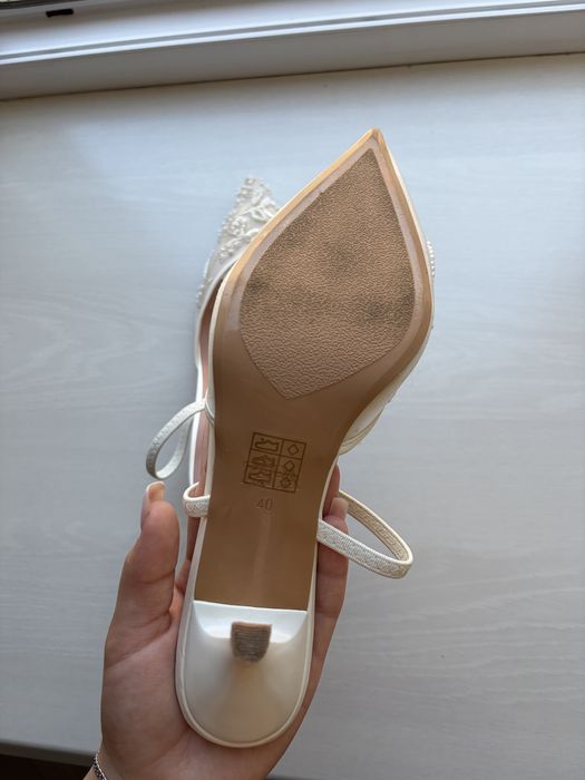 Мюлі Zara з вишивкою