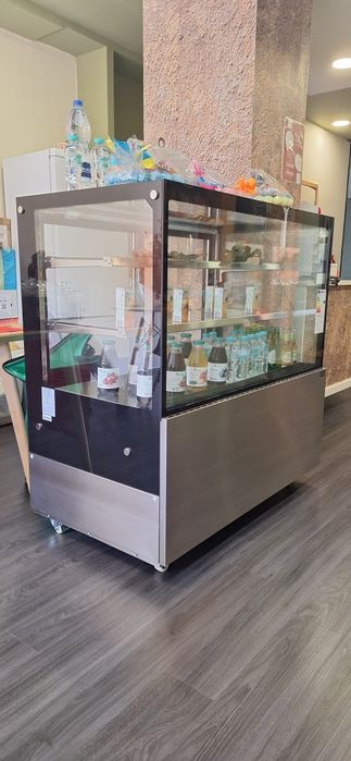 Vitrine expositora refrigerada