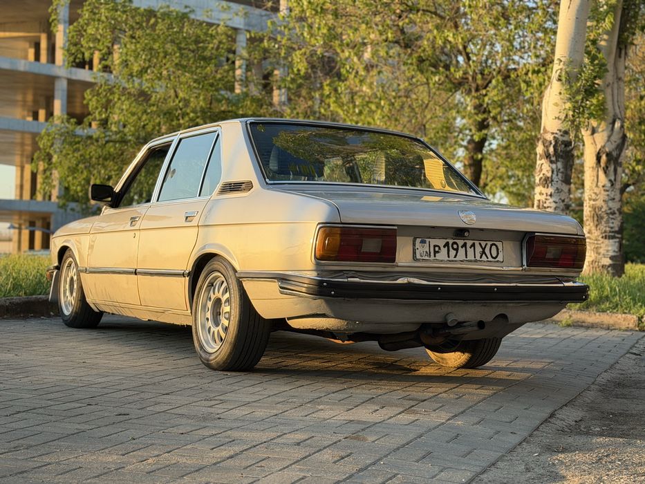 BMW E12 M20B20 1981