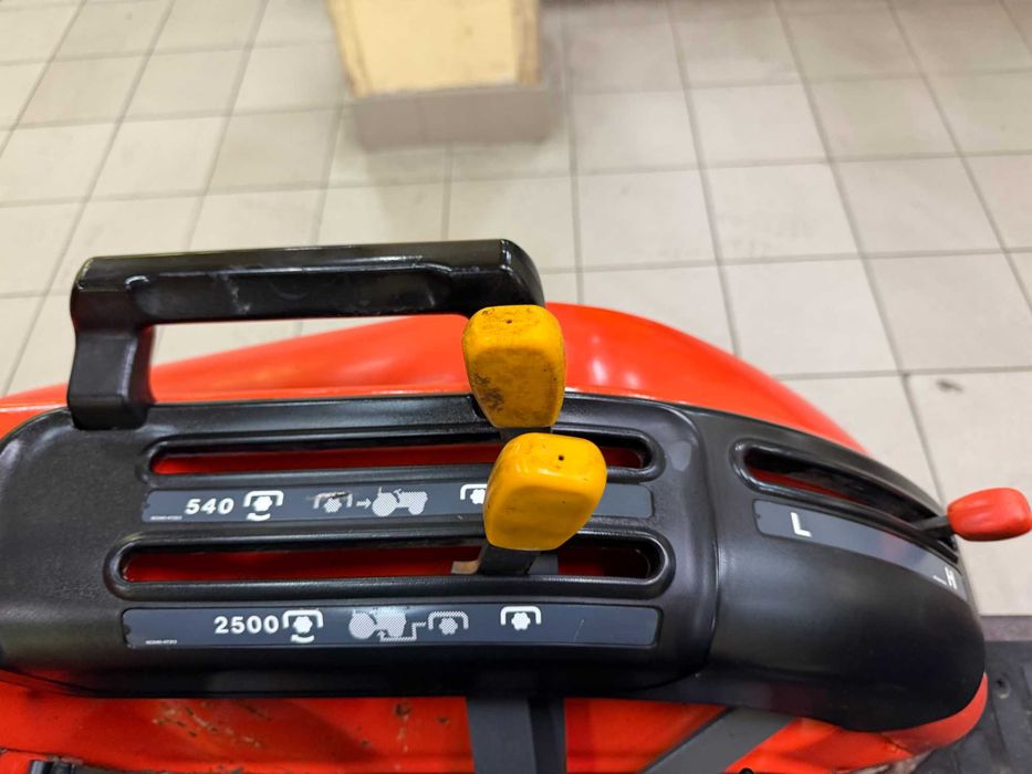 Traktorek Mini traktor Ciągnik Kubota B1710 Wspomaganie kierownicy 848 Motogodzin