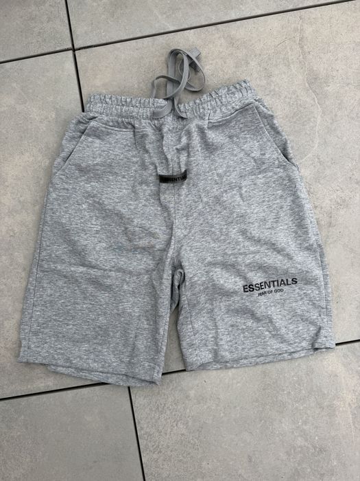 Spodenki essentials