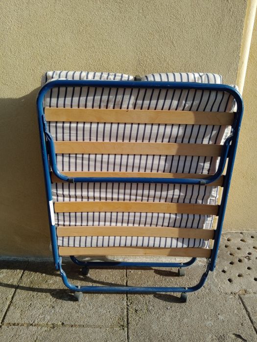 Cama dobrável metal
