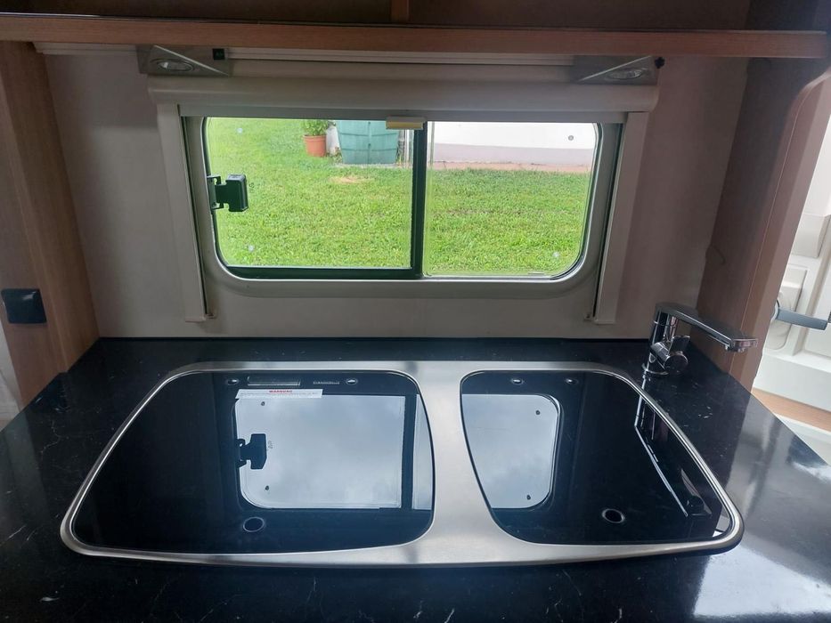 LMC  Caravan Style 420  Przyczepa Kempingowa rok 2015