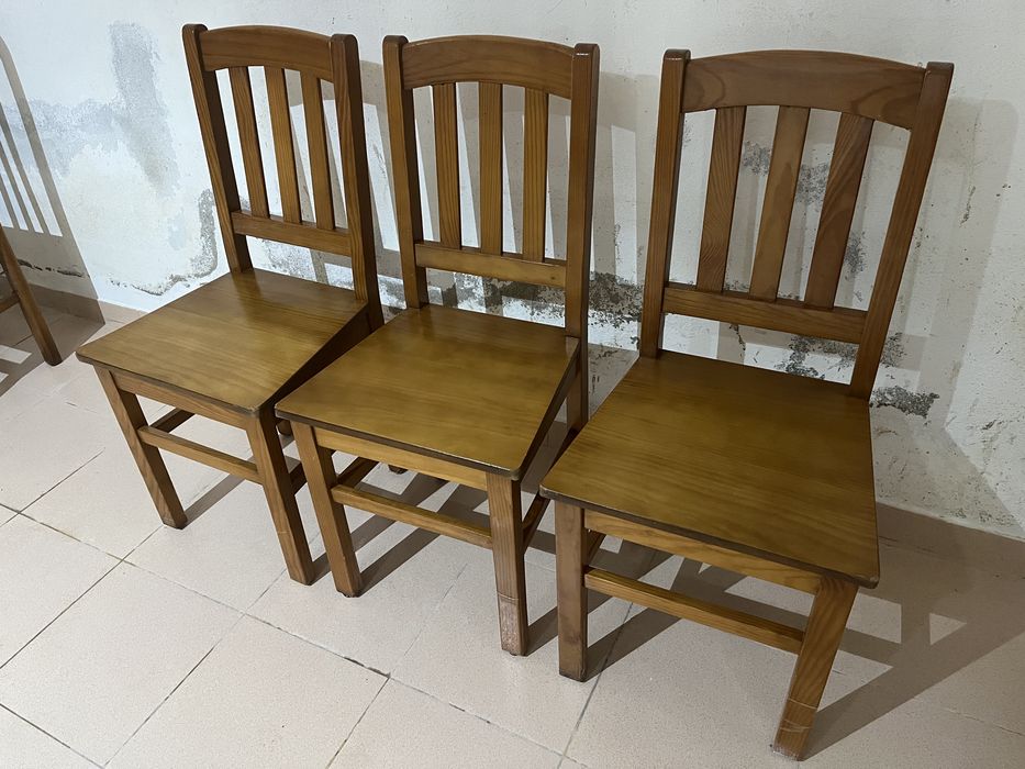 3 conjuntos diferentes de cadeiras (10 no total)