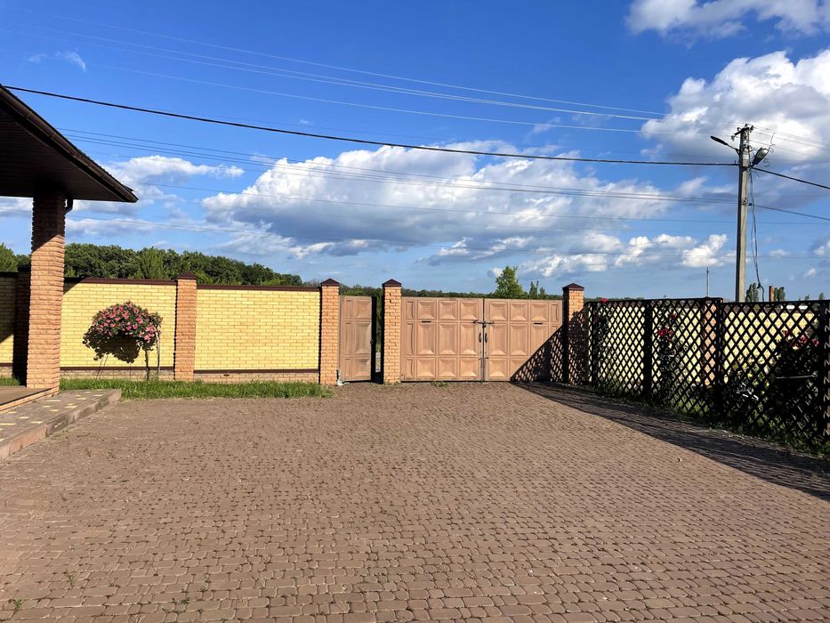 Продам земельный участок 15 сот с домиком 36 кв.м. в Родичах