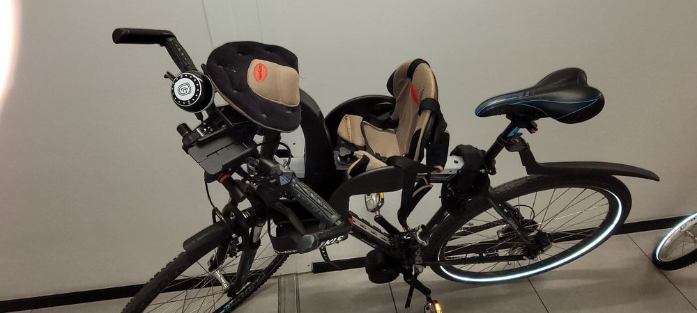 Weeride Front Delux z dwoma belkami mocującymi na dwa rowery