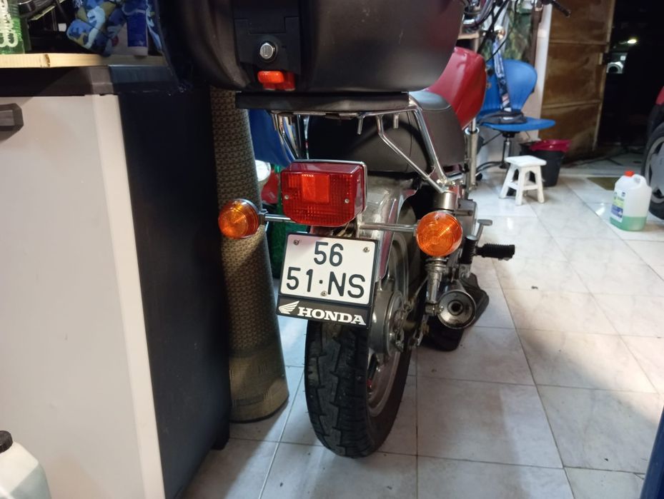 Honda CM 125 bicilindrica