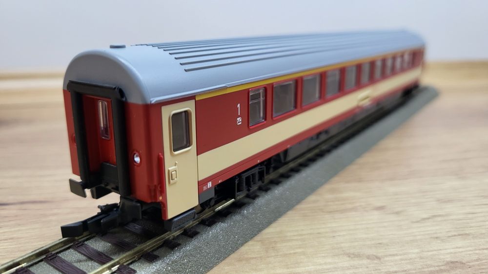 PIKO wagon osobowy 1kl PKP ic ep V-VI oświetlony PIĘKNY okazja RARYTAS