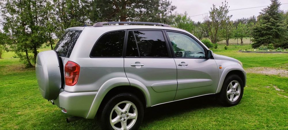 Toyota Rav4 2002r 2.0 D-4D