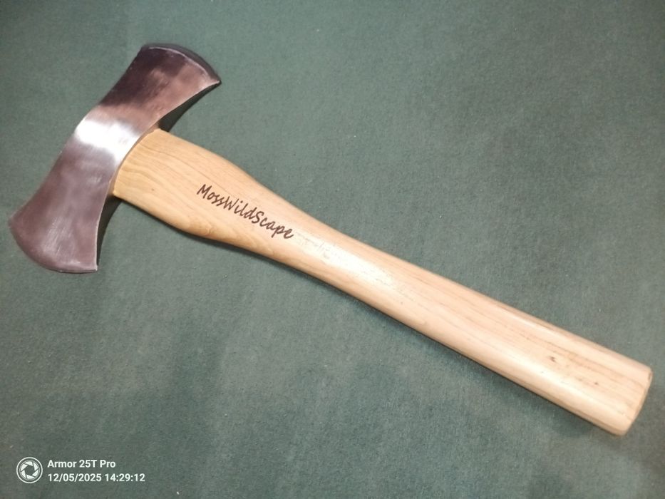 Siekiera podwójna dwustronna dwuostrzowa