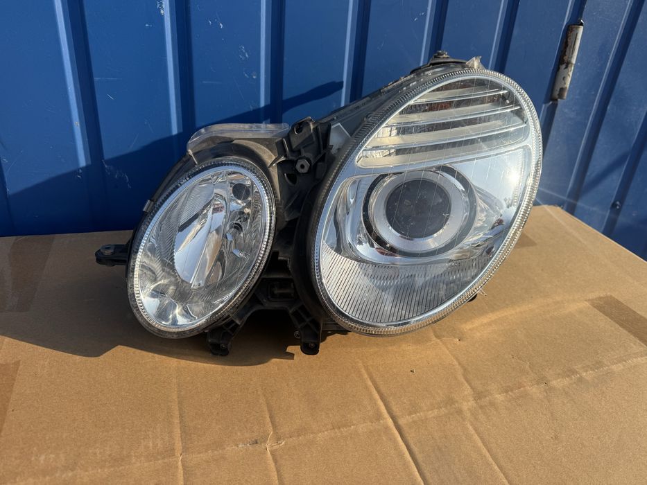 Фара ліва ксенон Mercedes W211 рестайл