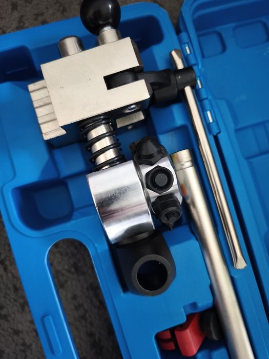 Prensa Hidráulica para Tubos de Travão (Abocardador Profissional)"